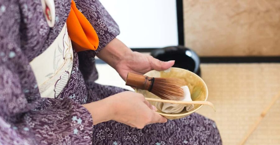 Tokyo: Tea Ceremony Experience in a small tea room - A calm break from Tokyo’s fast pace