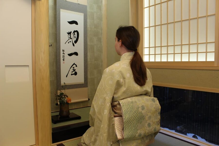 Tokyo: Tea Ceremony in Shibuya Tokyo - Tasting Japanese sweets before your matcha