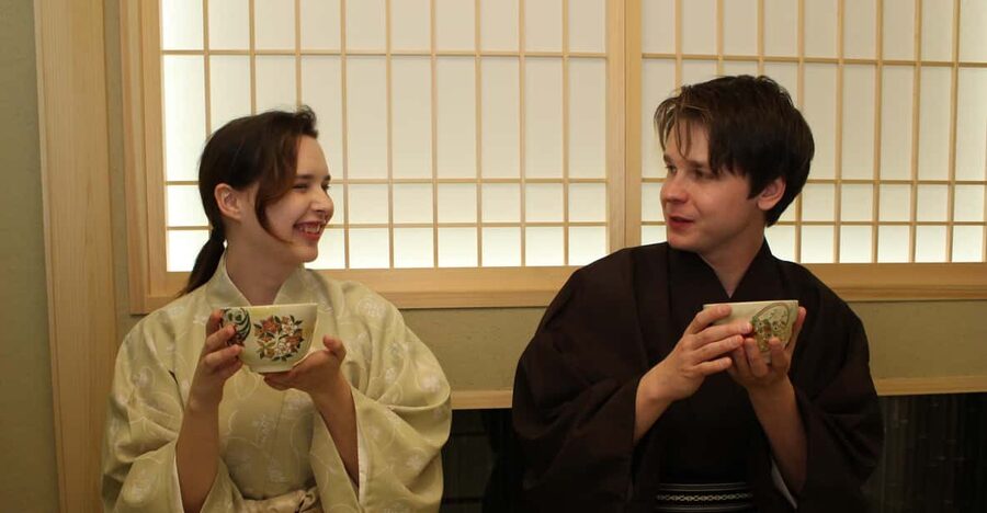 Tokyo: Tea Ceremony in Shibuya Tokyo - Entering the tea room and learning the rules