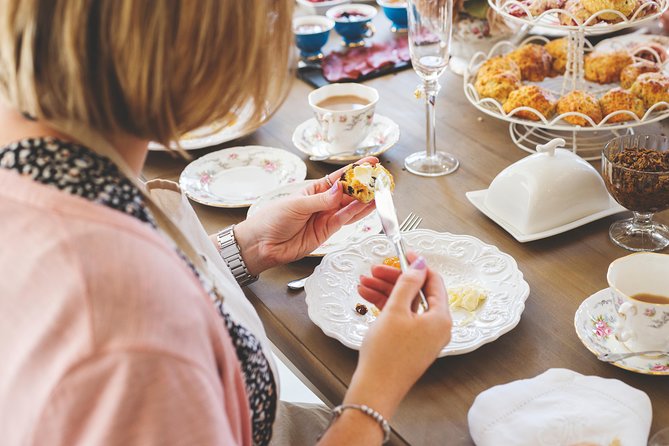 Traditional Afternoon Tea Experience and Baking Class in Stratford-upon-Avon - Who should book this experience?