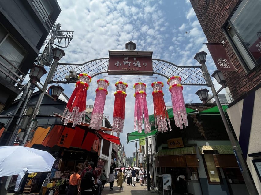 Trip to Kamakura & Enoshima: Shrines, Seaside, Temples &Tea - Kamakura’s food streets and an hour of free time