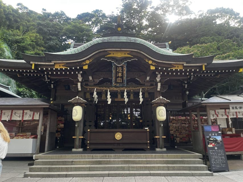 Trip to Kamakura & Enoshima: Shrines, Seaside, Temples &Tea - The 23-minute Enoden ride to Enoshima
