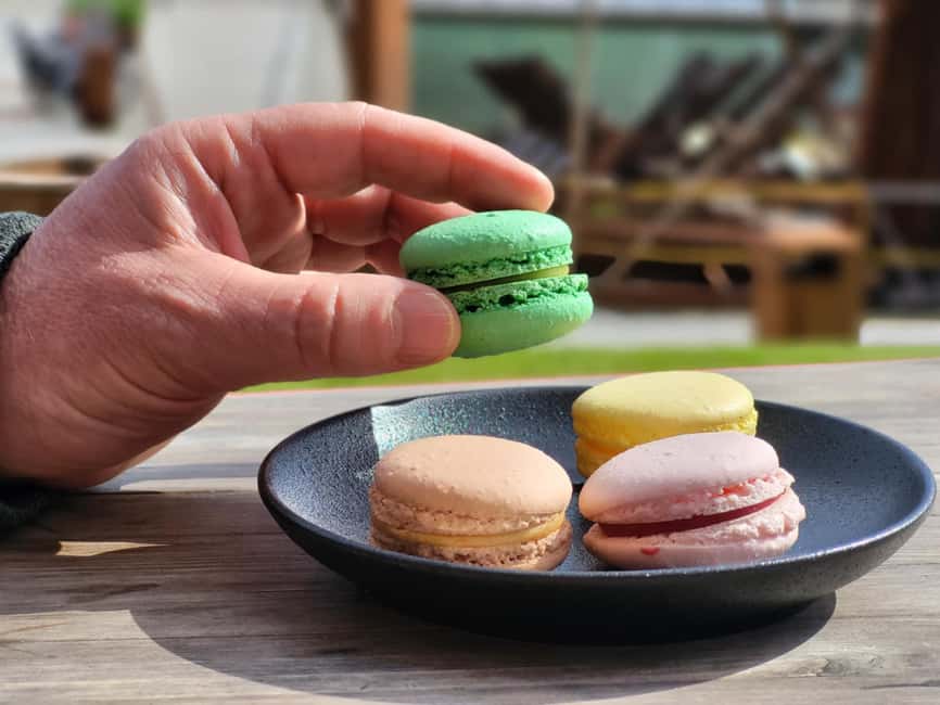 Tromsø Sweet Temptations Tour: Afternoon Tea & Other Sweets - The Northern Lights cake and other treats