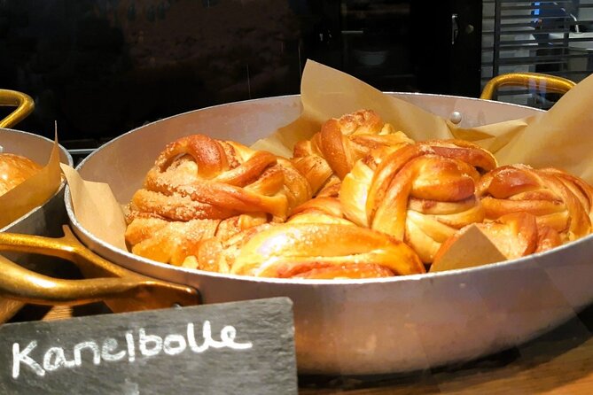 Tromsø Sweet Temptations with Afternoon Tea - What the guides add to the experience