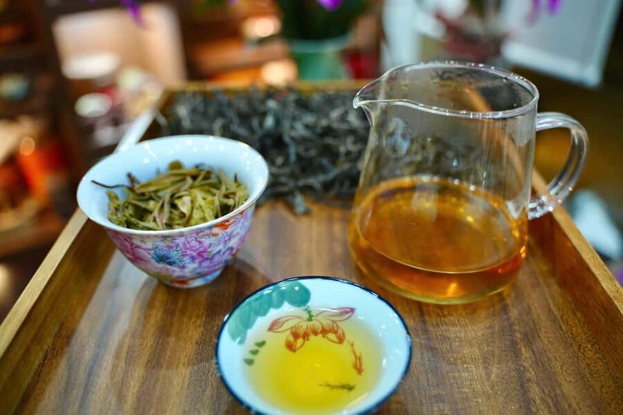 Vietnam Tea Tasting - Giang Egg Coffee & Train Street Visit - Inside the tea house: from old tea trees to your own cup