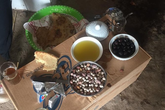 Visit the Oasis & Tea at the basket maker. - What the $47.12 price buys you