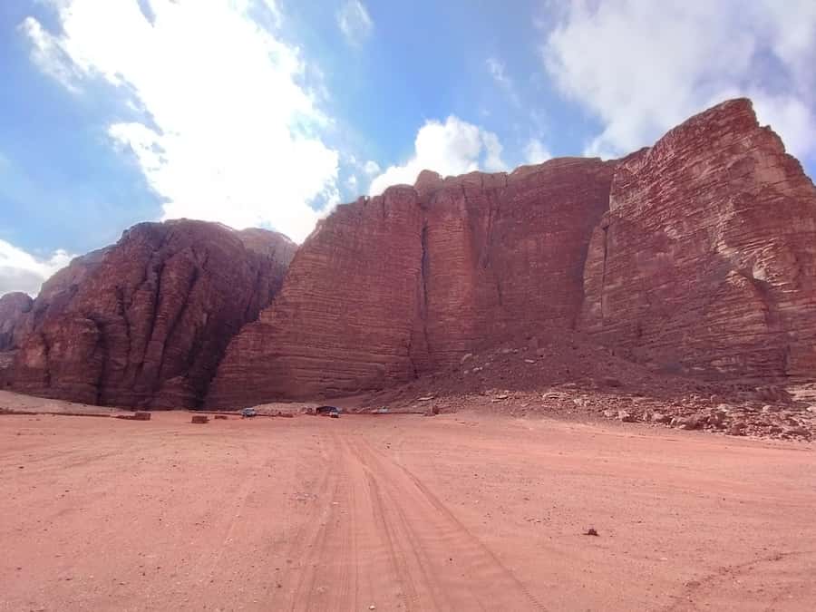 Wadi Rum: 2-Hour Jeep Tour with Bedouin Tea - Tea and free time at Little Bridge