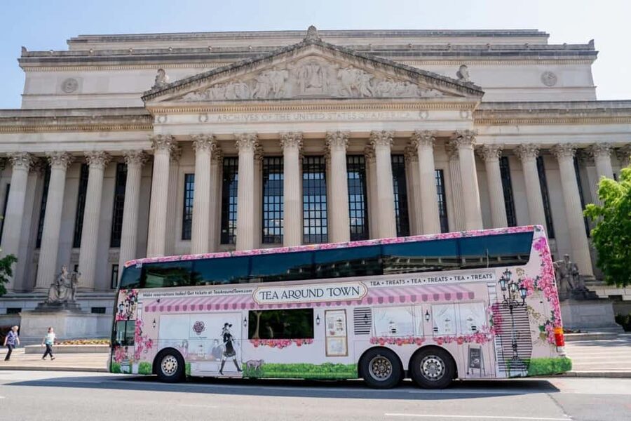 Washington, D.C.: Tea Around Town Bus Tour with Landmarks - What this pink bus experience is really like