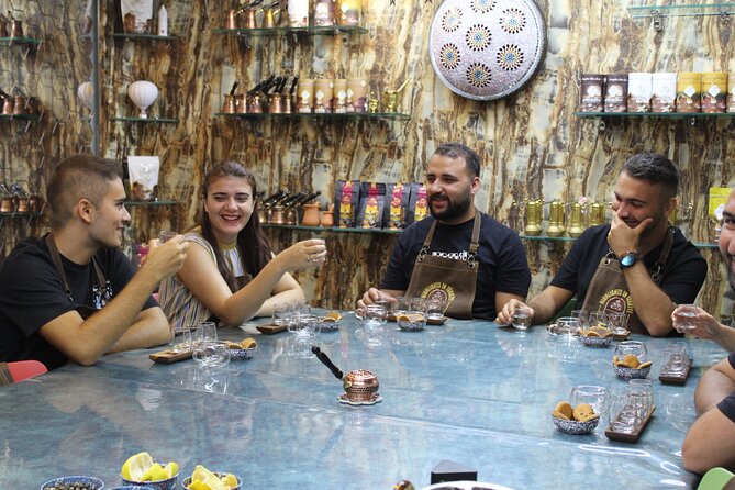 World Teas and Turkish Tea Brewing & Tasting Workshop in Istanbul - Preparing Chinese tea in an authentic gaiwan