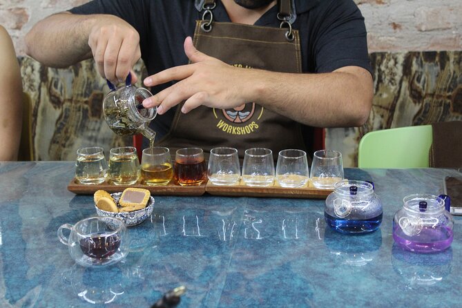 World Teas and Turkish Tea Brewing & Tasting Workshop in Istanbul - Water temperature and steeping time make the lesson practical