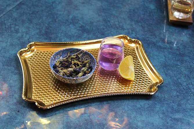 World Teas and Turkish Tea Brewing & Tasting Workshop in Istanbul - Turkish delight, snacks, and a calm pause