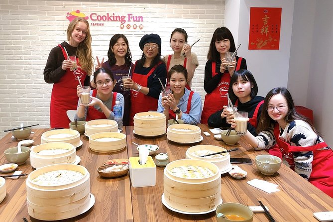Xiao long bao, Pork thick soup, Bubble milk tea. (Taiwan Cooking Class)-B - Arriving near Sun Yat Sen Memorial Hall