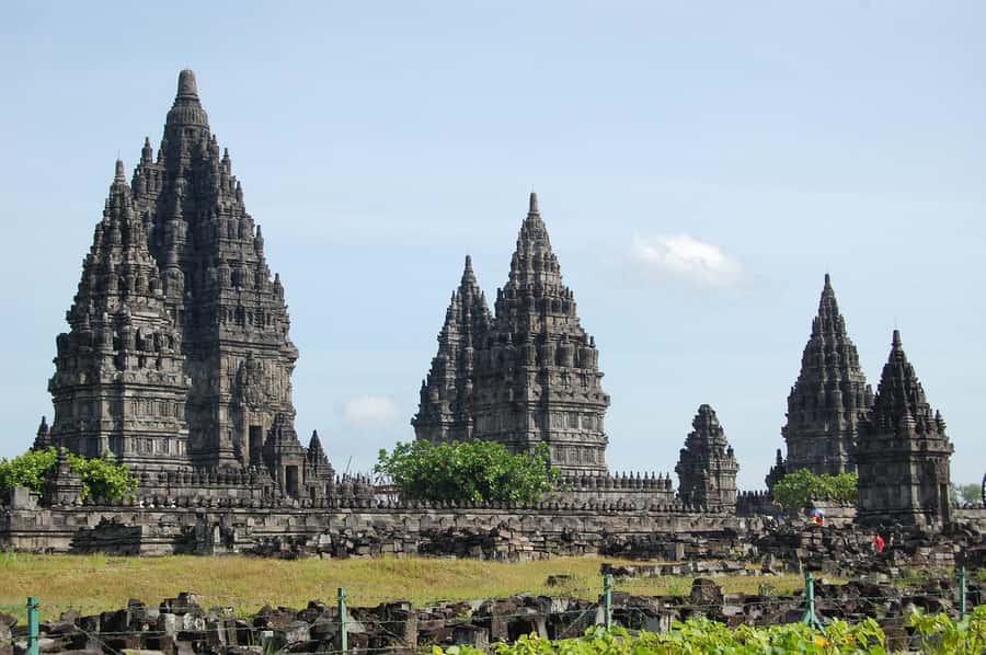 Yogyakarta: Prambanan Tour, Sukuh Temple & Tea Plantation - How the guiding affects your visit