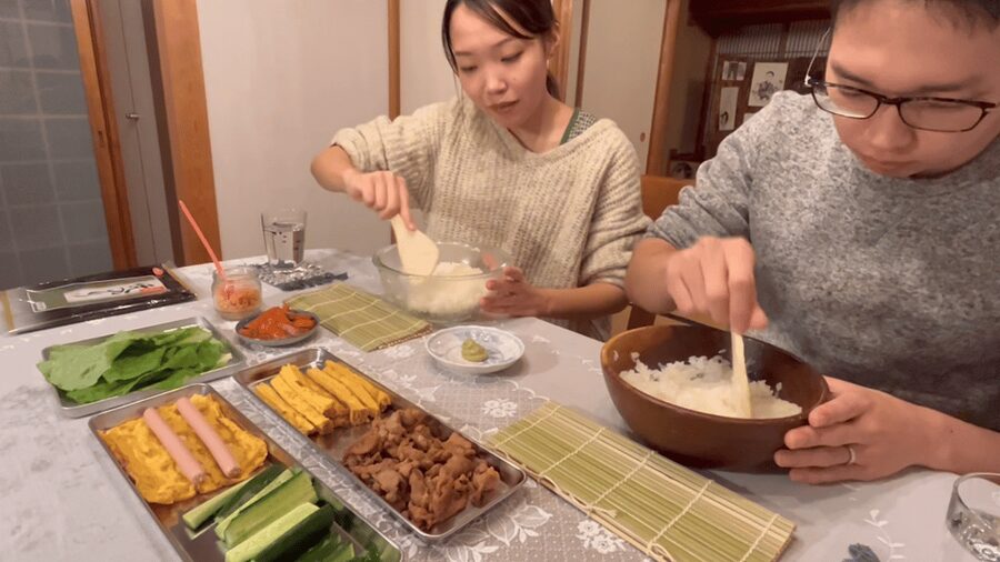 Yokohama: Sushi & Gyoza Cooking with Matcha Experience - Choose Your First Hour: Matcha, Manga, or Quiet Time