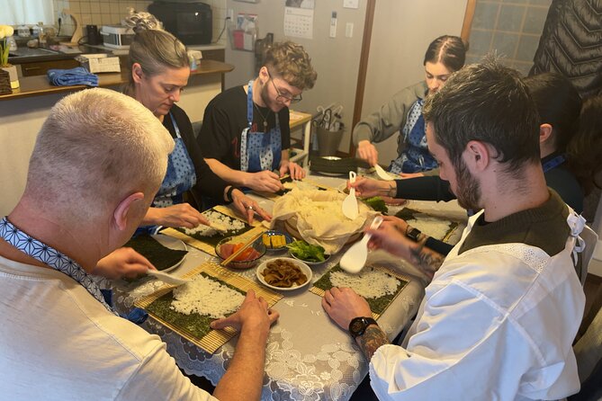 Yokohama: Sushi & Gyoza Cooking with Matcha & GreenTea Experience - Who should book this experience